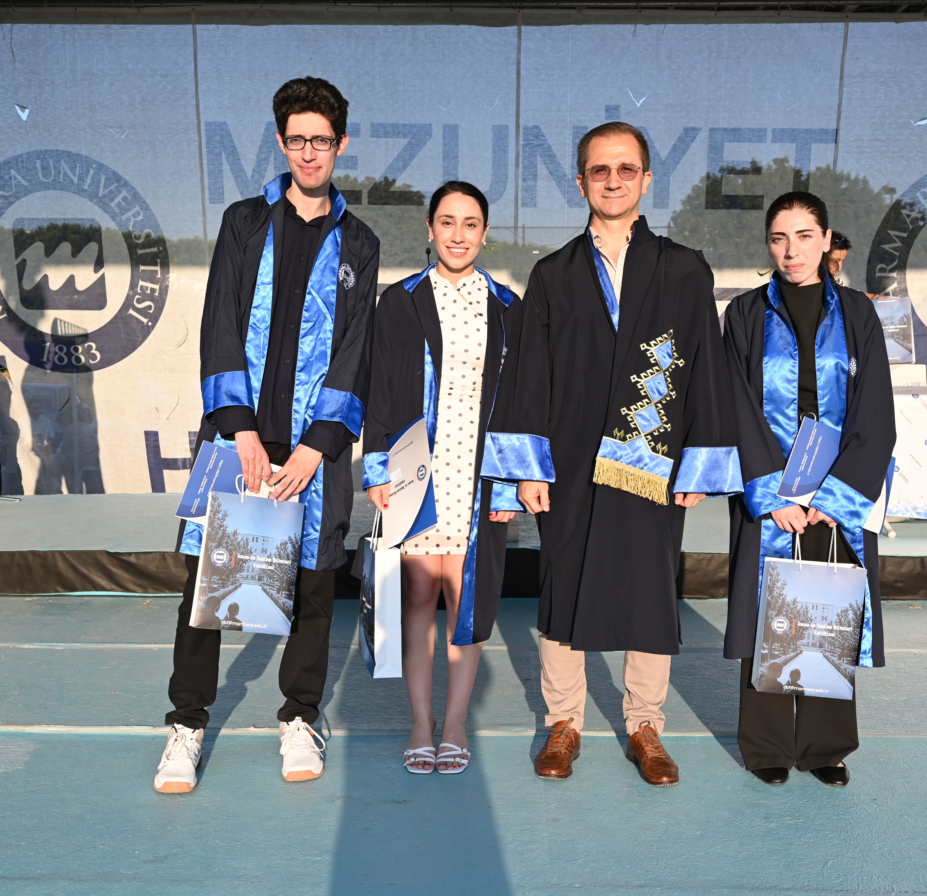 DSC_5226.JPG (2.66 MB)