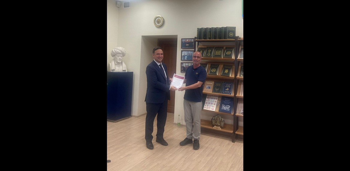 Bölüm başkanımız Prof. Dr. Fehmi YILMAZ'a Tataristan Bilimler Akademisi Şehabettin Mercanî Tarih Enstitüsü tarafından ödül verilmiştir