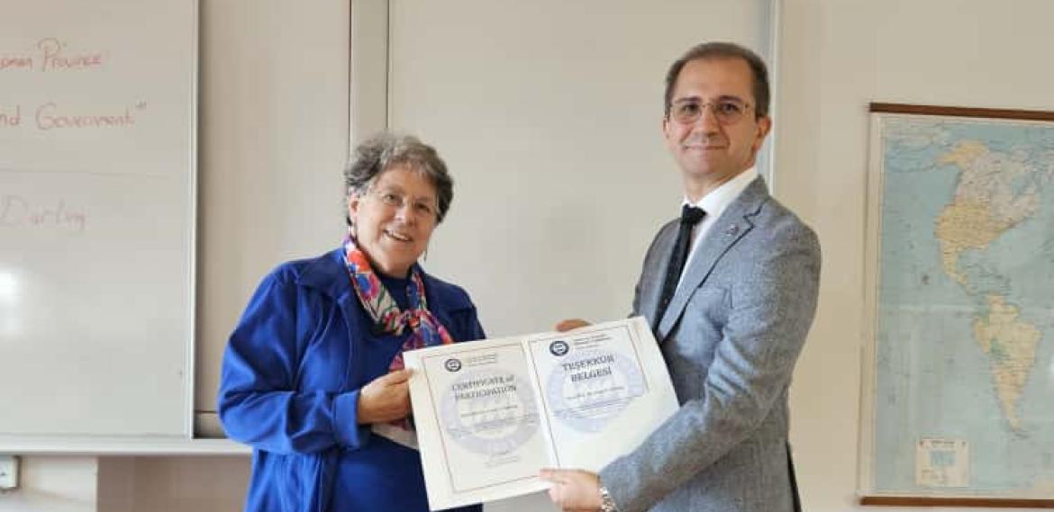 Prof. Dr. Linda T. Darling